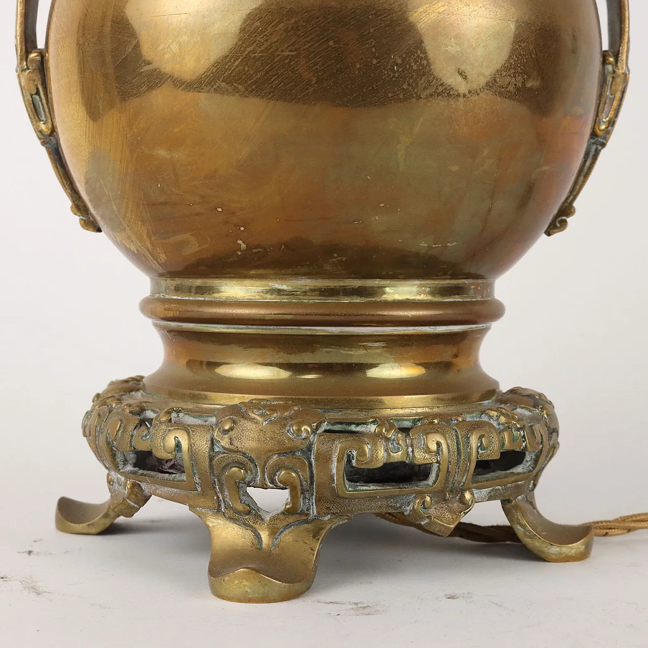 Lamp-mounted bronze baluster vase 5