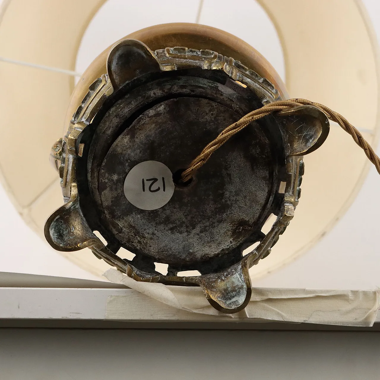 Lamp-mounted bronze baluster vase 7