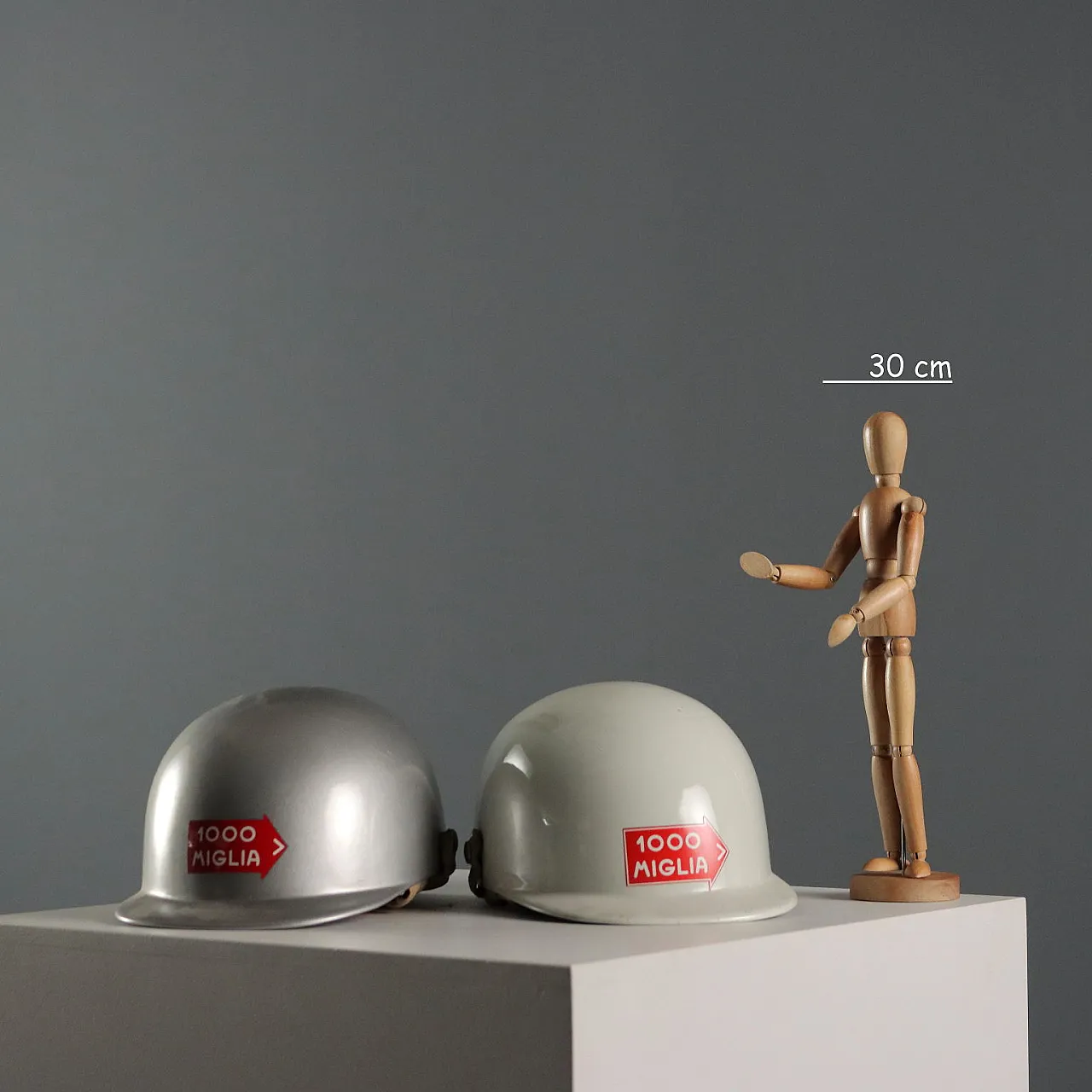 Jeb's 1000 Miglia pair of helmets collectors, late 20th century 2