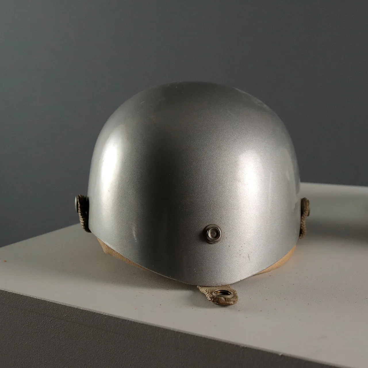 Jeb's 1000 Miglia pair of helmets collectors, late 20th century 4