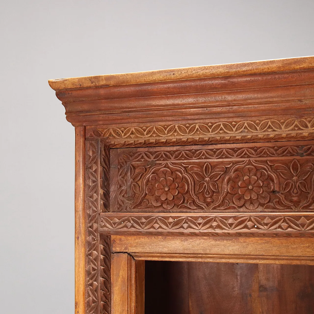 Indian open bookcase in exotic solid wood, 20th century 4