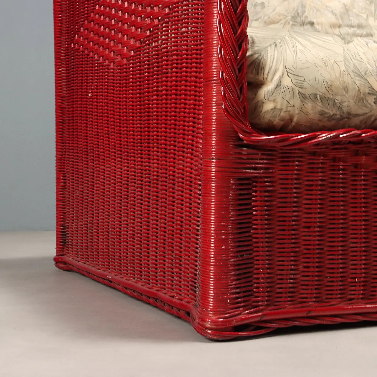 Divano a 2 posti in vimini rosso con cuscini imbottiti, anni '80 7