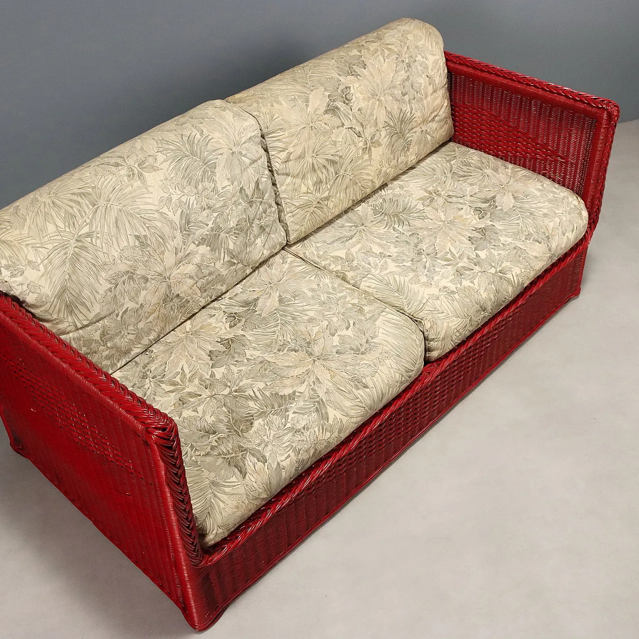 Divano a 2 posti in vimini rosso con cuscini imbottiti, anni '80 8