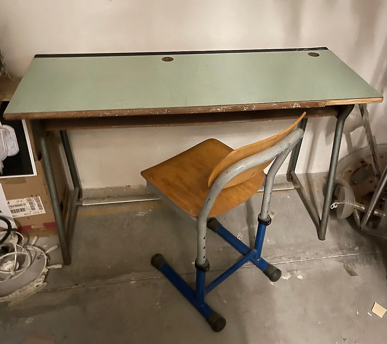 Scrivania e sedia per bambini francese di metà secolo, anni '70 3