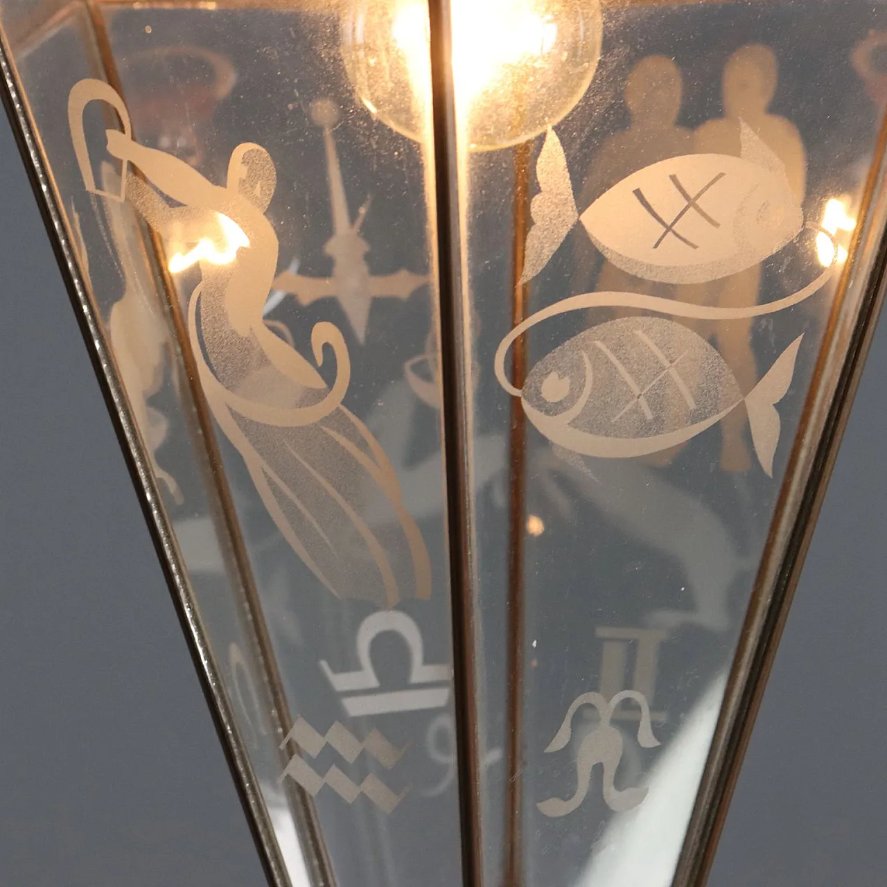 Lanterna a forma di piramide rovesciata in metallo, '900 3