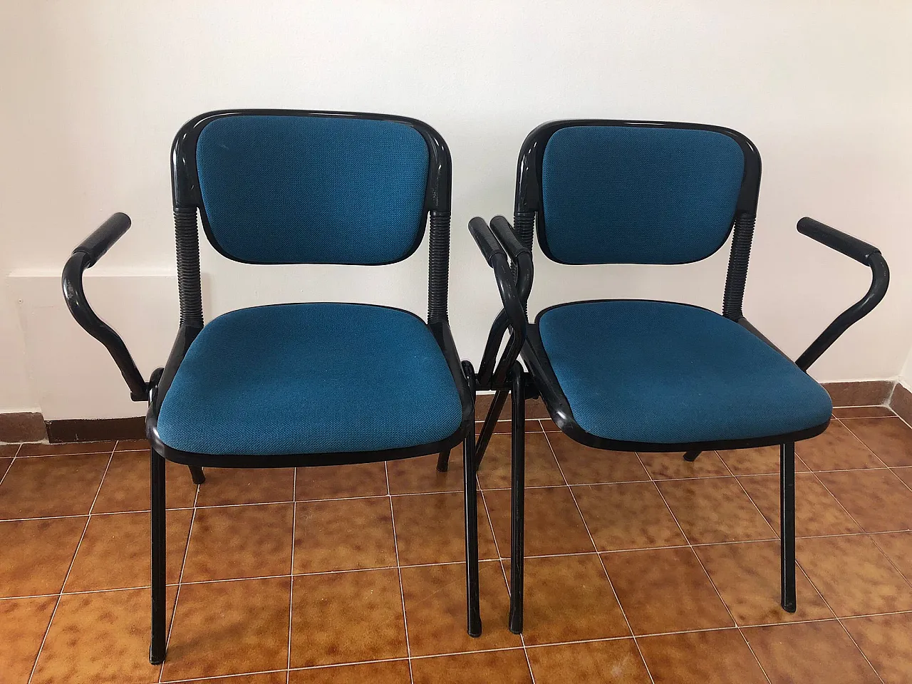 Pair of System vertebra chairs for Openark Castelli, 1990 7