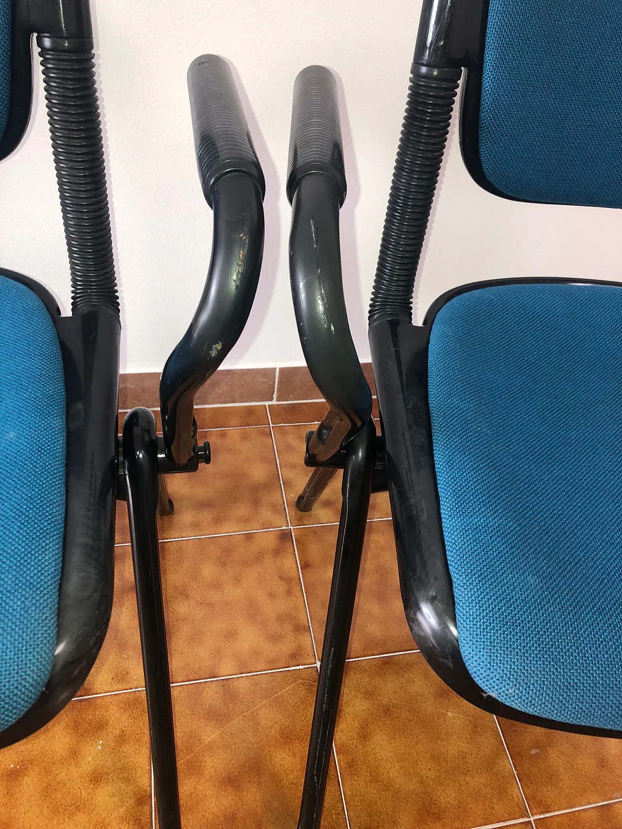 Pair of System vertebra chairs for Openark Castelli, 1990 14