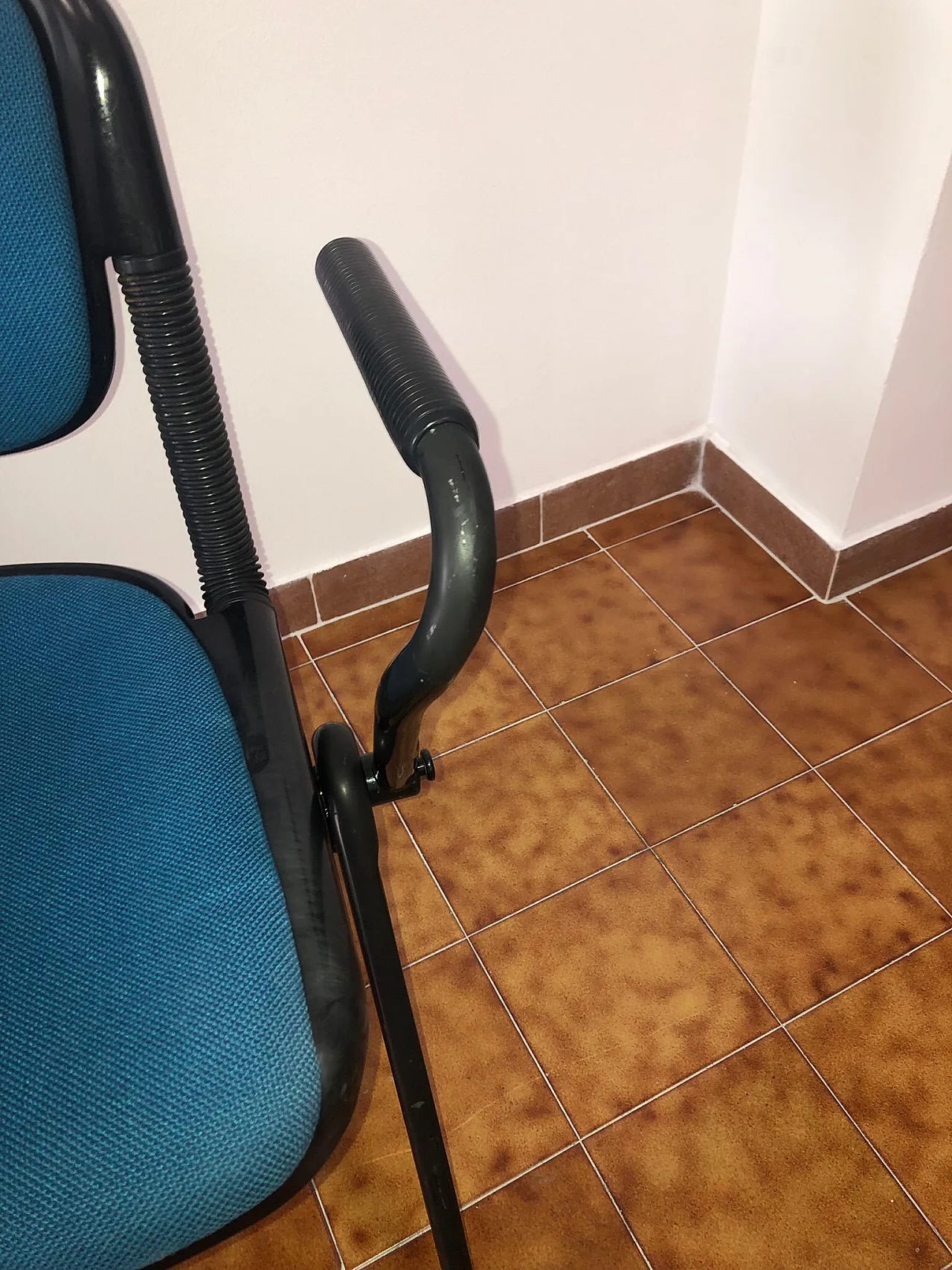 Pair of System vertebra chairs for Openark Castelli, 1990 17