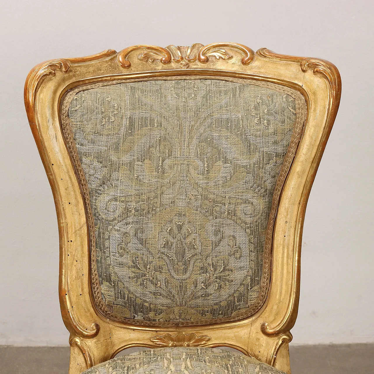 Pair of laquered and gilded chairs with wiggly legs, 19th century 3