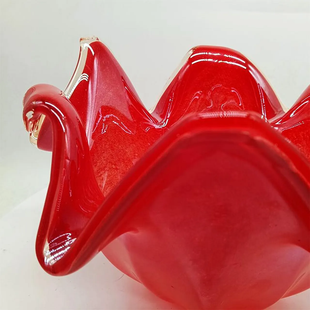 Glossy red jacketed vase in hand worked Murano glass, 2000s 3