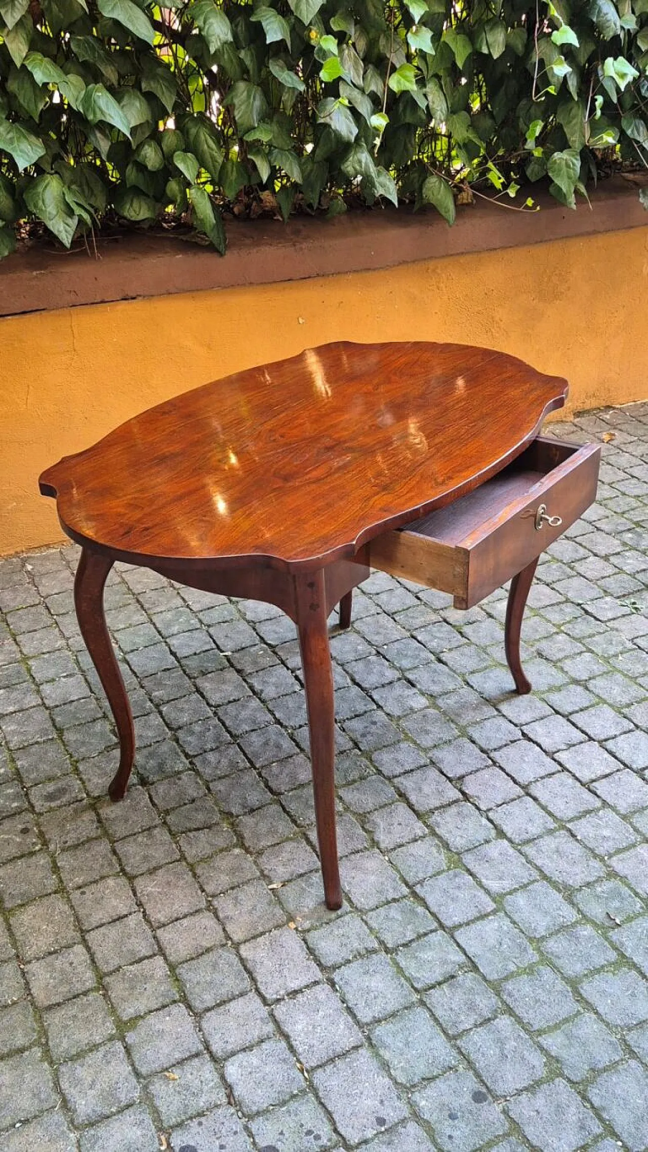 Placue table in walnut wood, 19th century 5