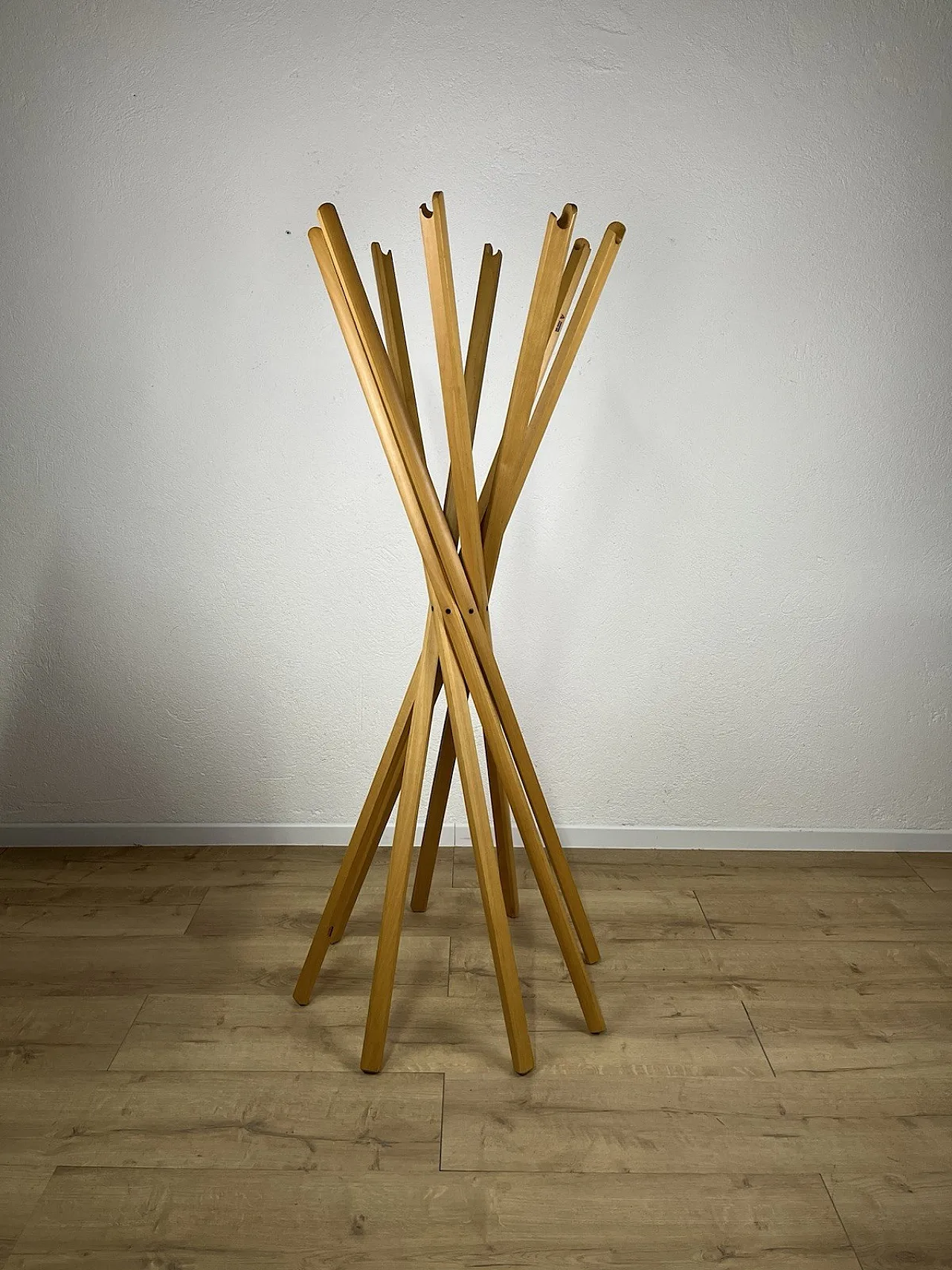 Sciangai clothhanger by Zanotta wood, 70s 1