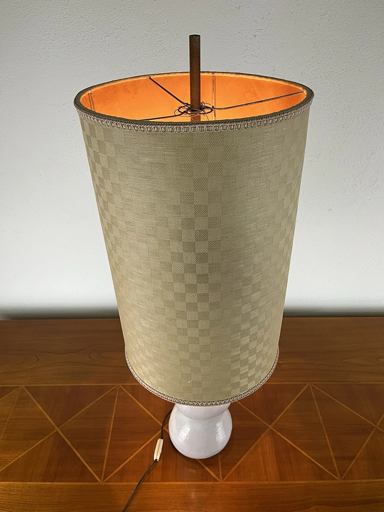 Lampada da tavolo in ceramica e in tessuto, anni '70 2