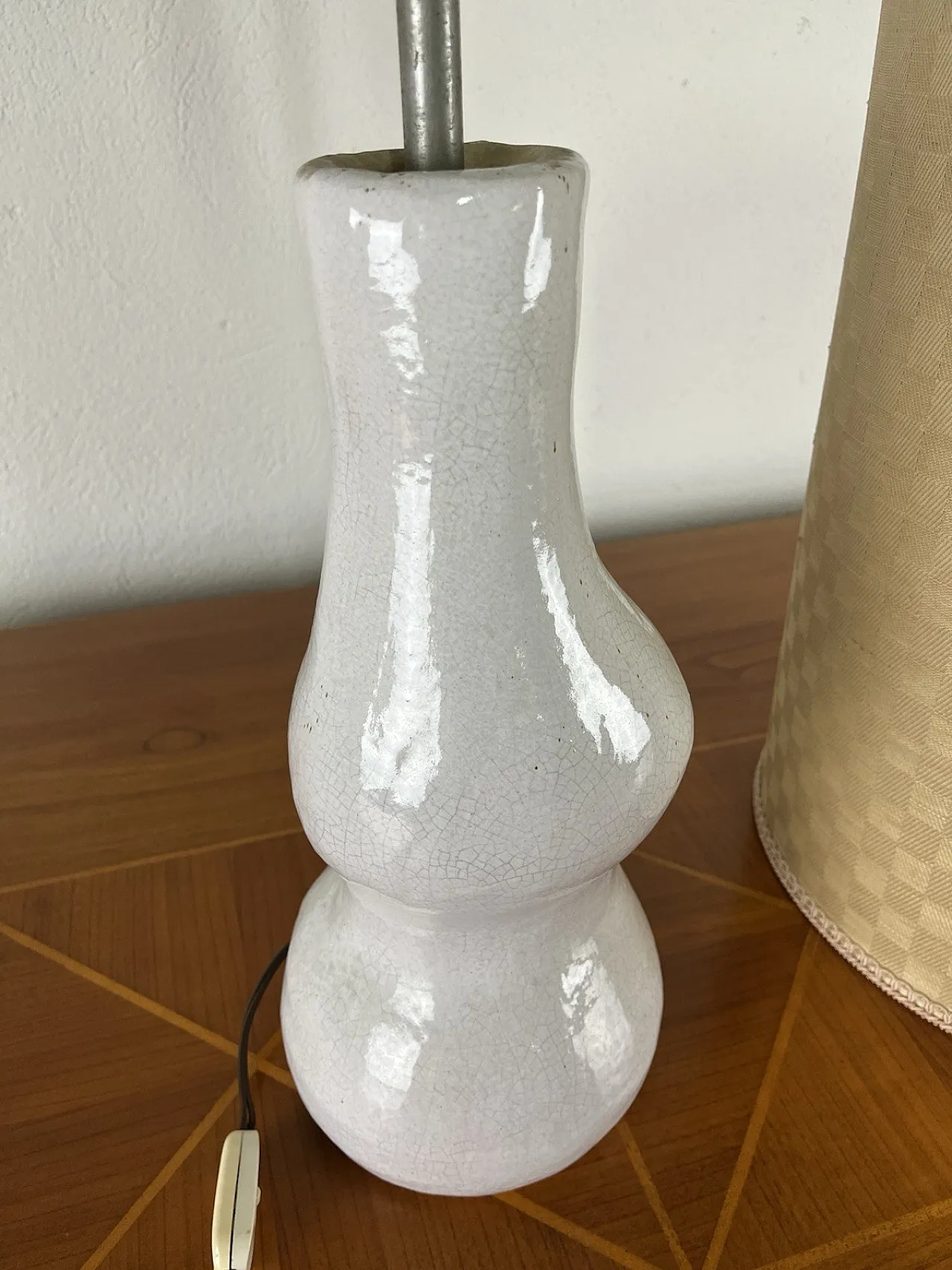 Lampada da tavolo in ceramica e in tessuto, anni '70 9