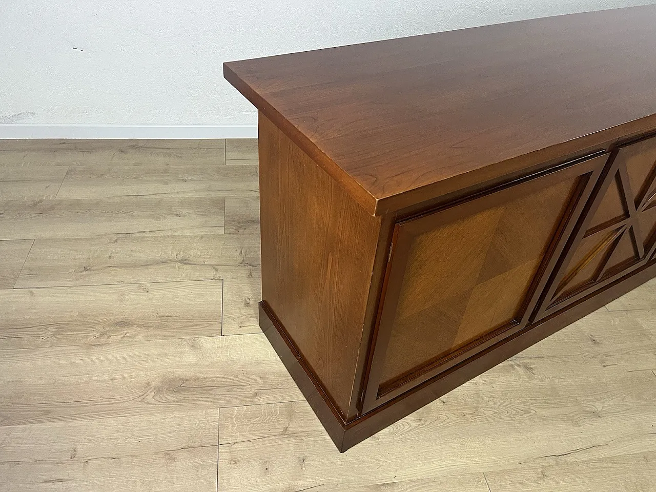 Sideboard in legno con motivi a forma di croce, 80s 13