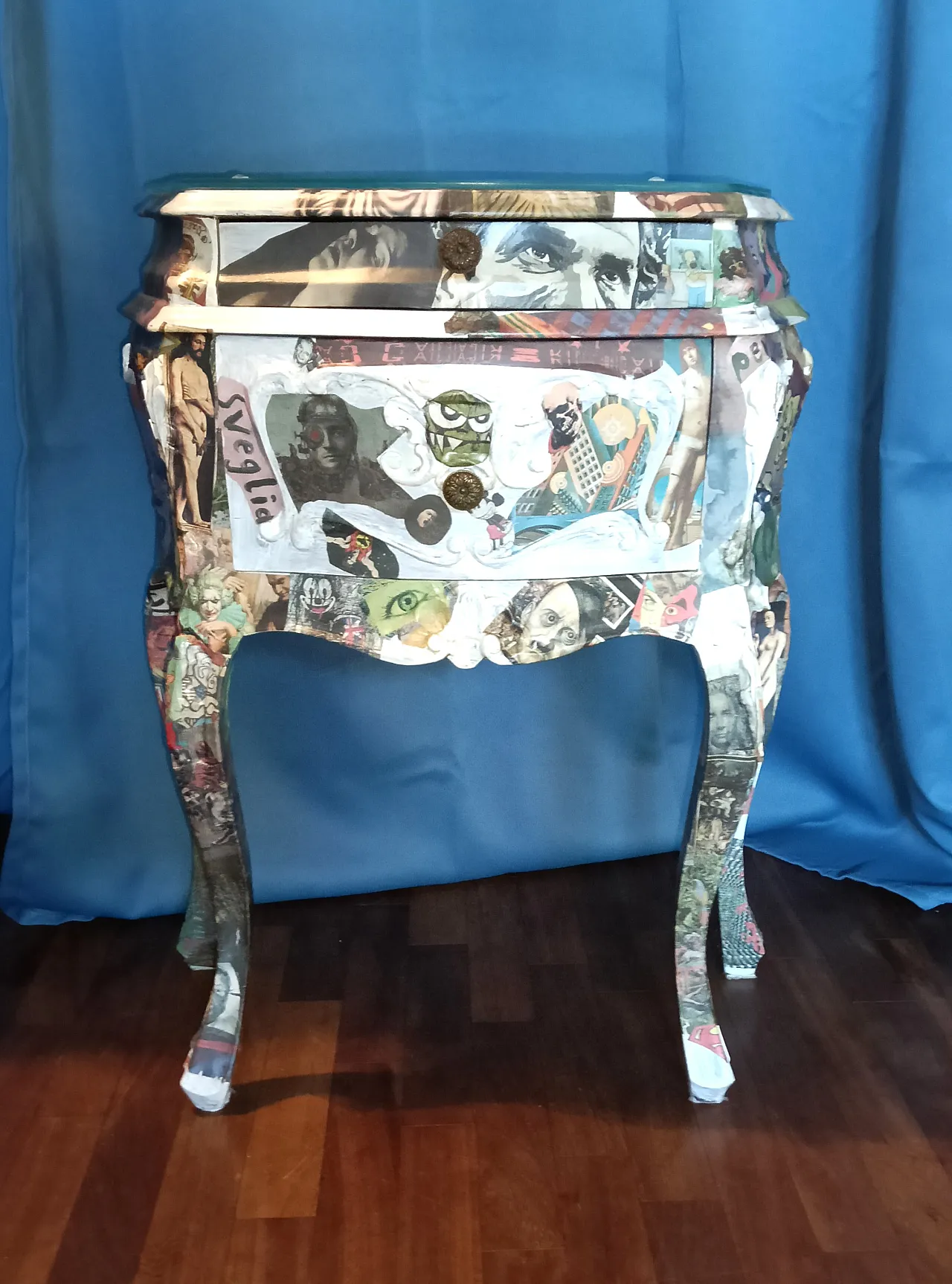 comodino old style, rivestito con decoupage 1