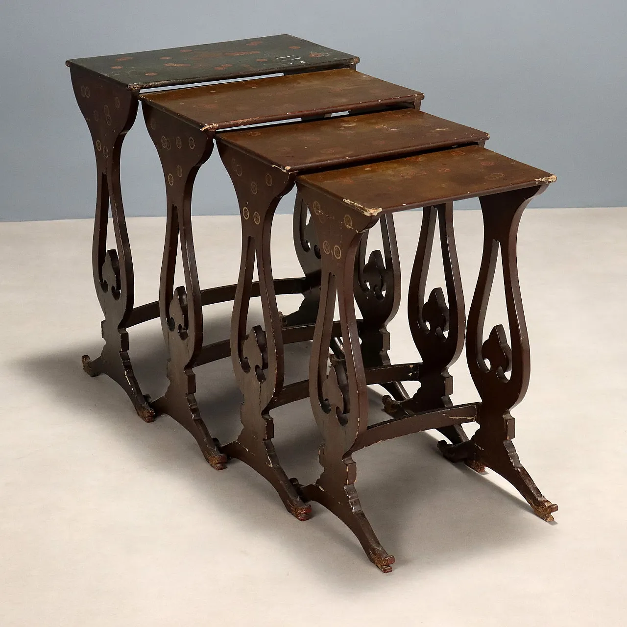 4 Chinoiserie tables, 19th century 1