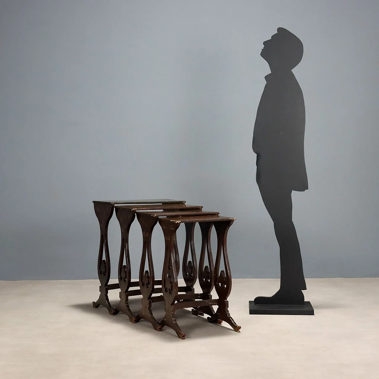 4 Chinoiserie tables, 19th century 2