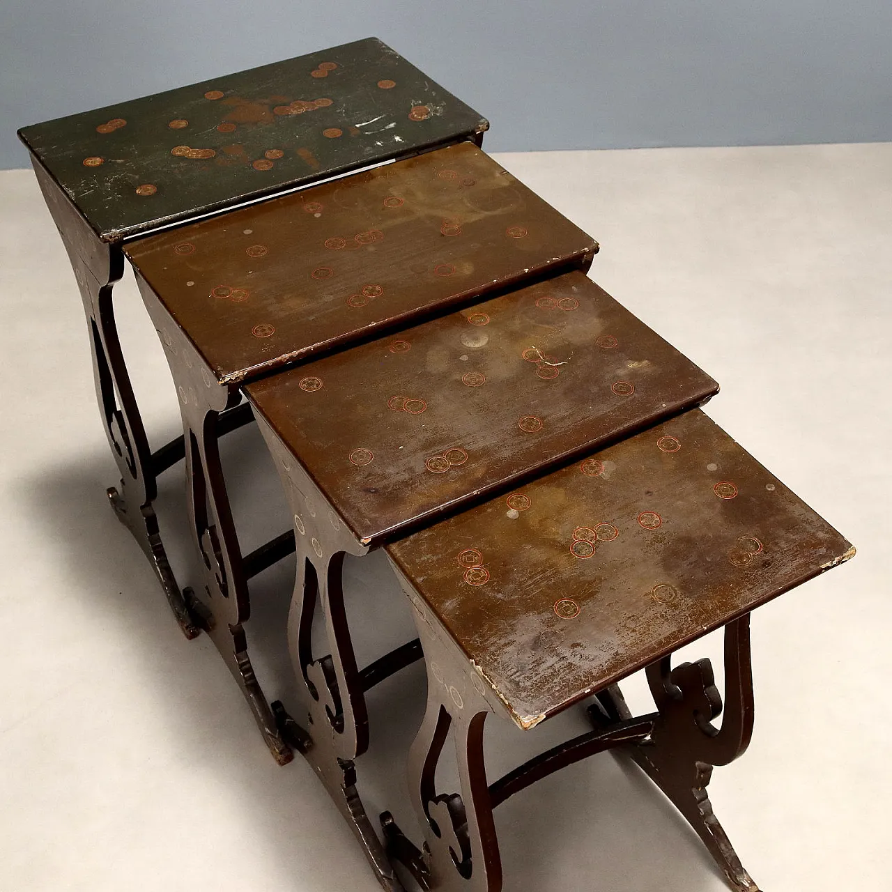 4 Chinoiserie tables, 19th century 3