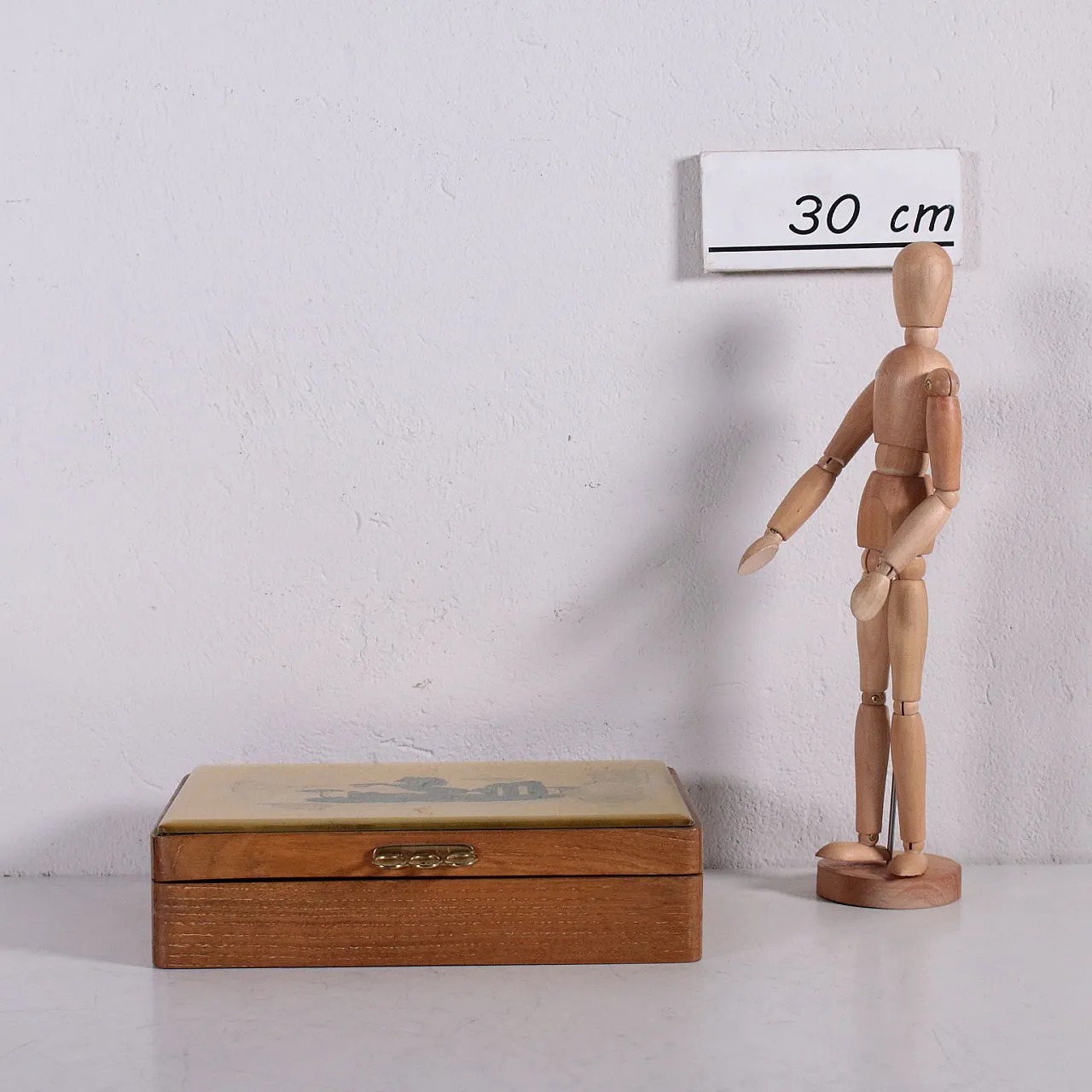 Scatola in legno di rovere con coperchio inciso, anni '30 2