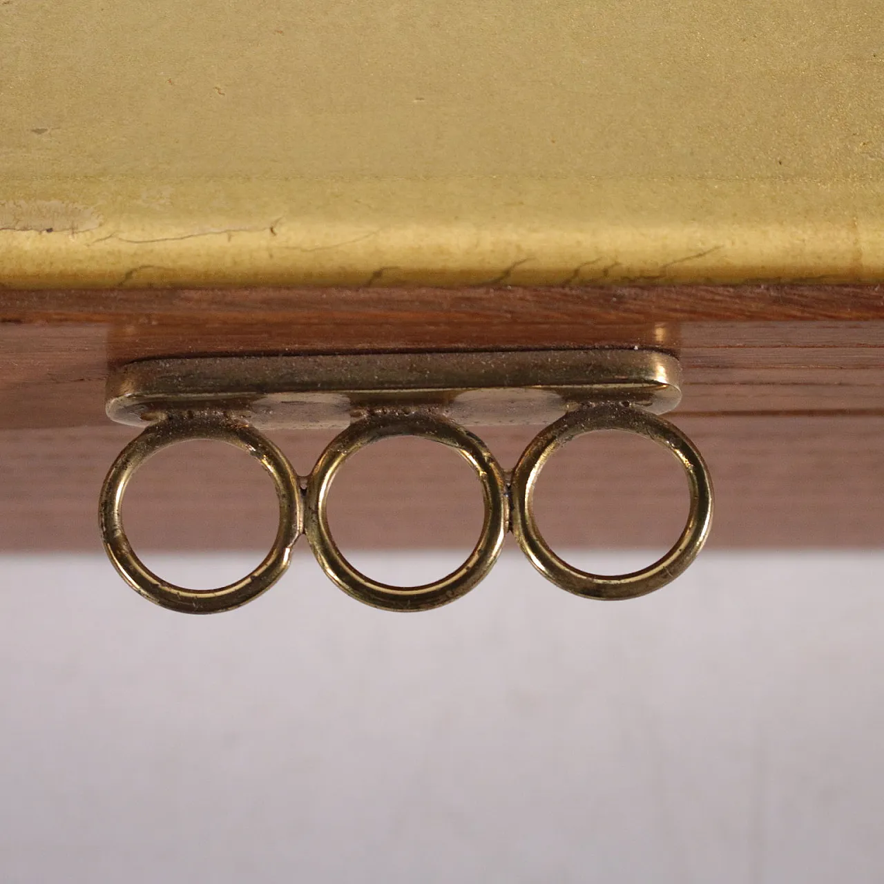 Scatola in legno di rovere con coperchio inciso, anni '30 9