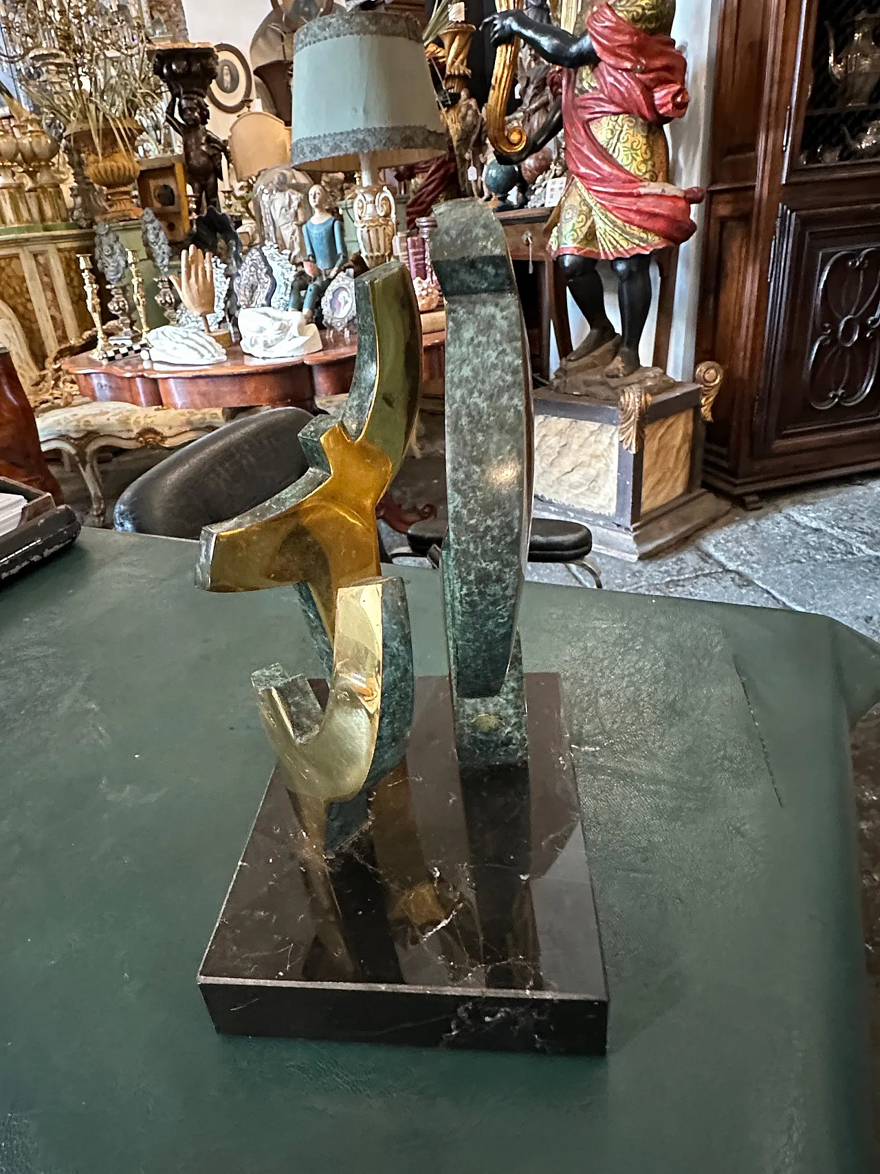 Gilded bronze and marble sculpture by Gaudio, 1990s 7