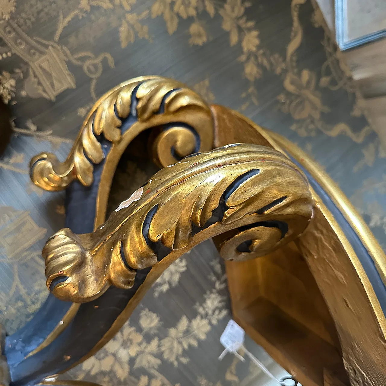 Consolle d'angolo in legno dorato e laccato blu barocco, '800 3