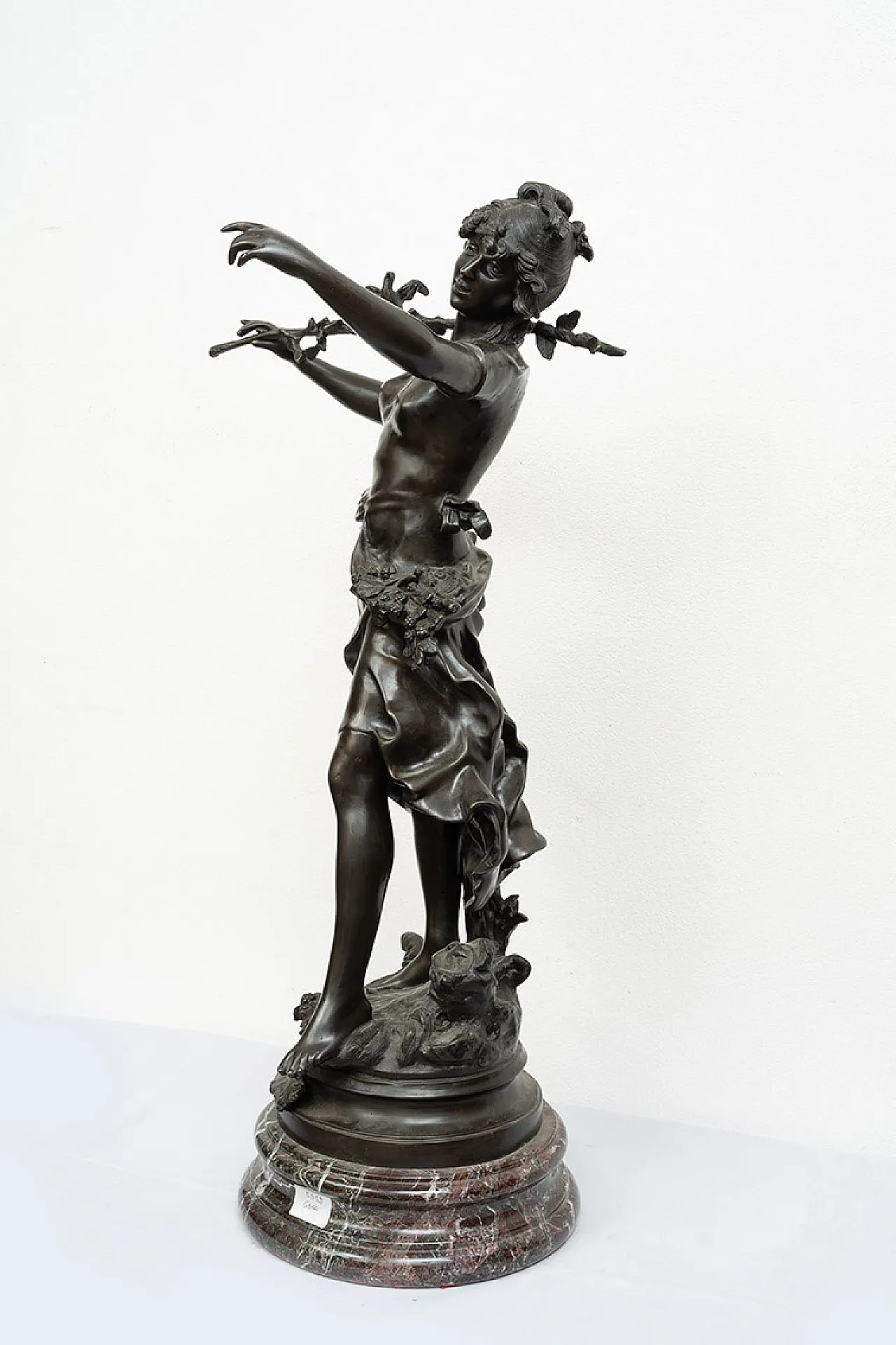 Glossy bronze sculpture Nimphe de Bois by Louis Moreau,  19th century 8