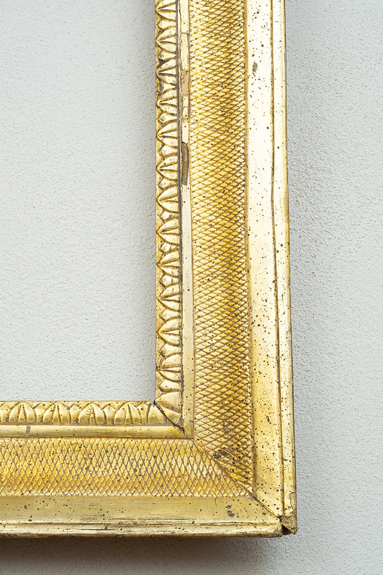Napoleon III Empire frame in gilded and carved wood, 19th century 3