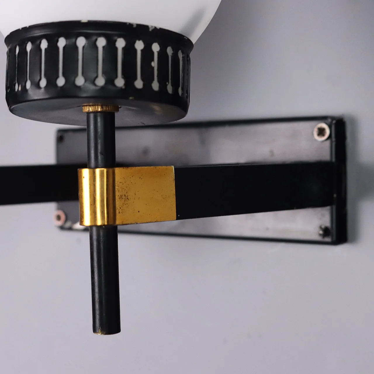 Lampada da parete in metallo e ottone, anni '60 5