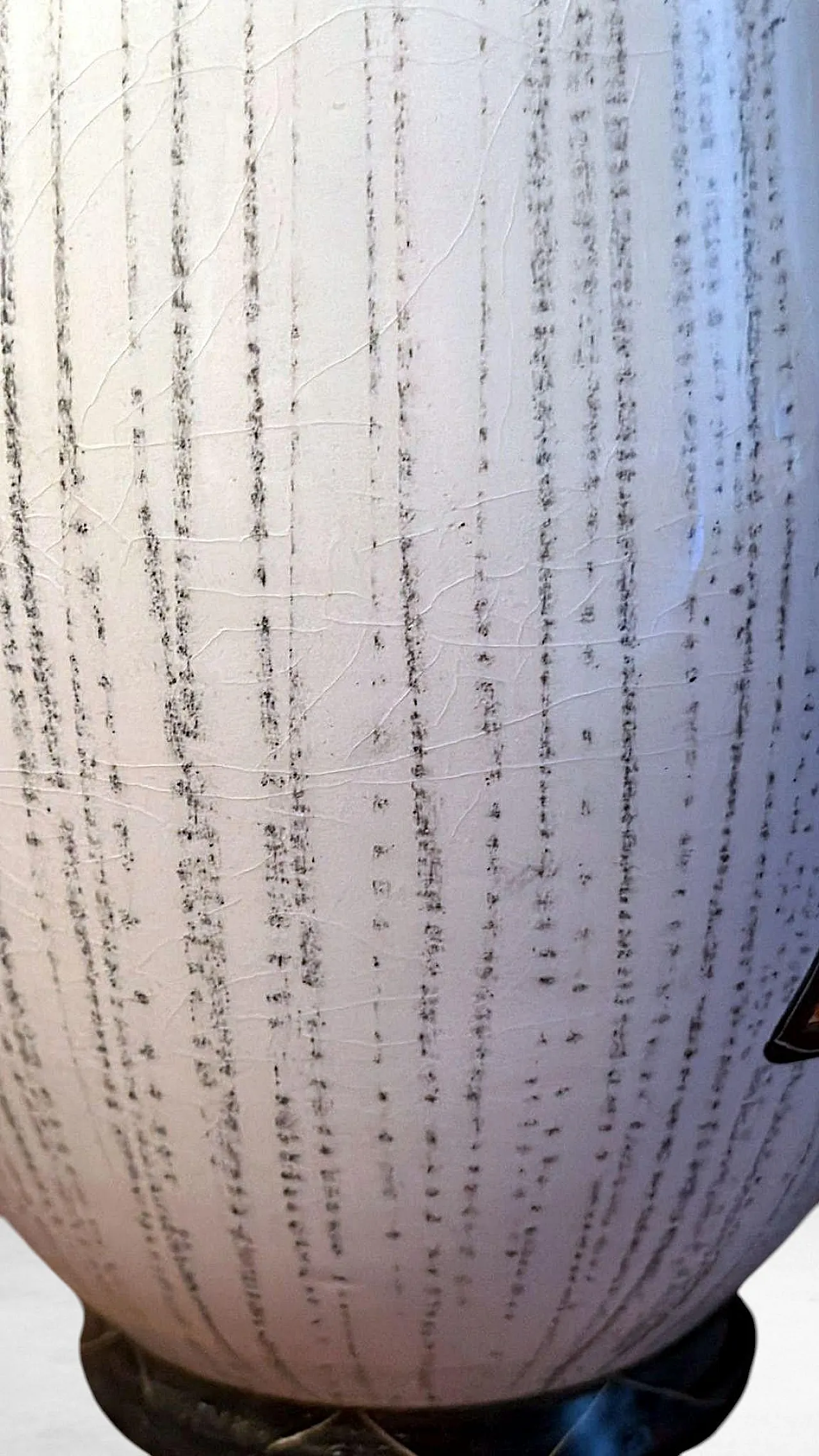 Vaso in ceramica con ragazza stilizzata e motivi geometrici, anni '60 16