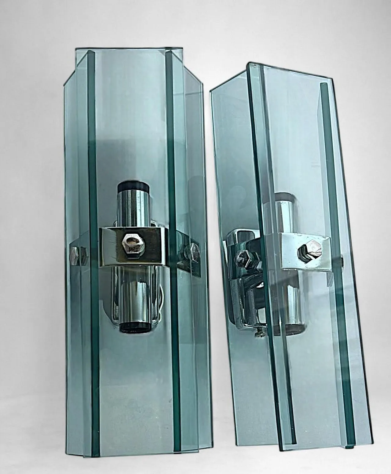 Coppia di applique in metallo cromato e cristallo temperato, anni '70 5