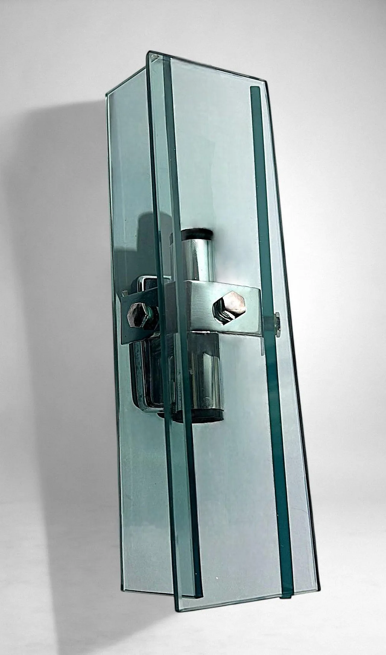 Coppia di applique in metallo cromato e cristallo temperato, anni '70 11