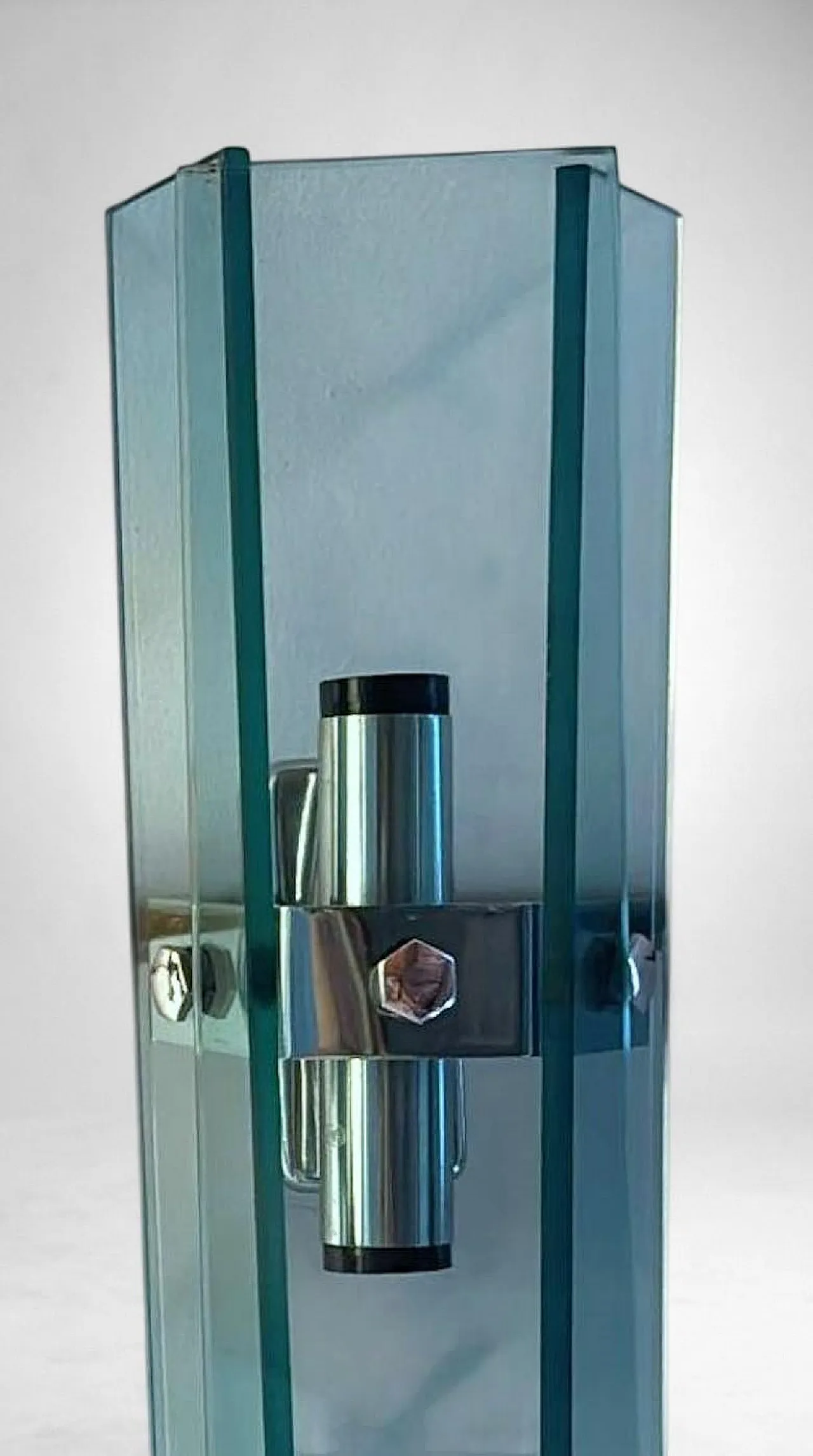 Coppia di applique in metallo cromato e cristallo temperato, anni '70 17