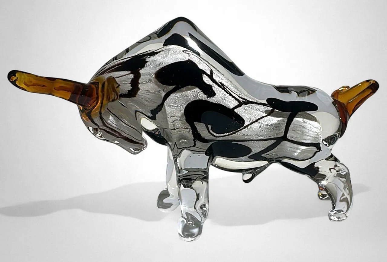 Scultura di toro in vetro di Murano sommerso, anni '70 9