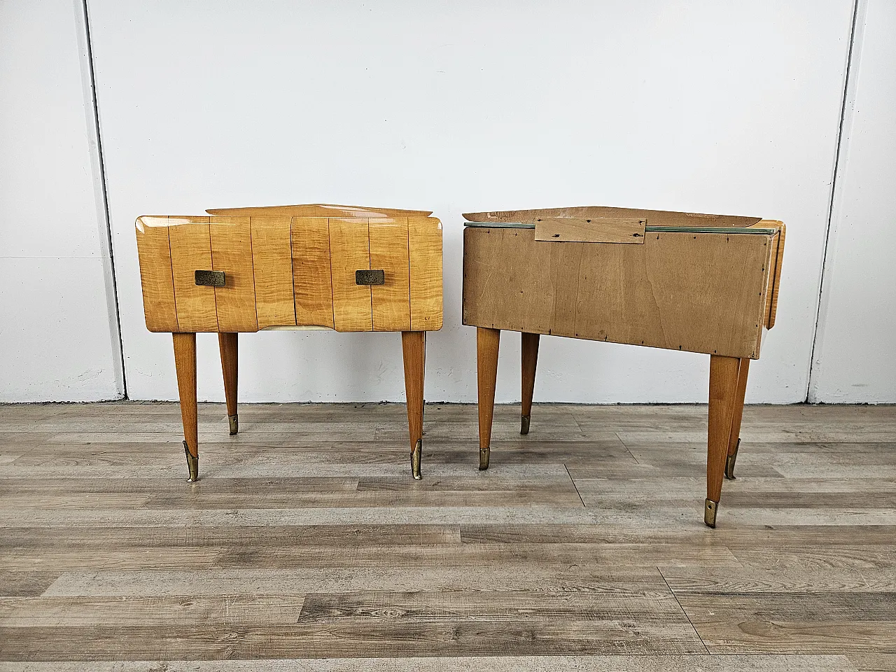 Italian bedside tables Mid Century in brass maple and decorated glass, 1950 3
