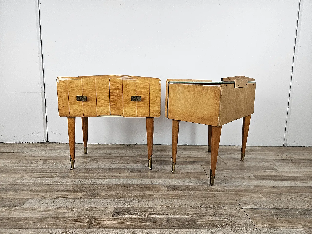 Italian bedside tables Mid Century in brass maple and decorated glass, 1950 4