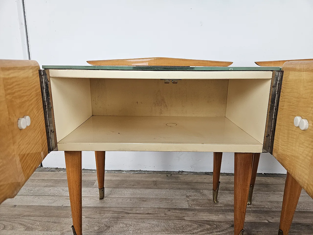 Italian bedside tables Mid Century in brass maple and decorated glass, 1950 13