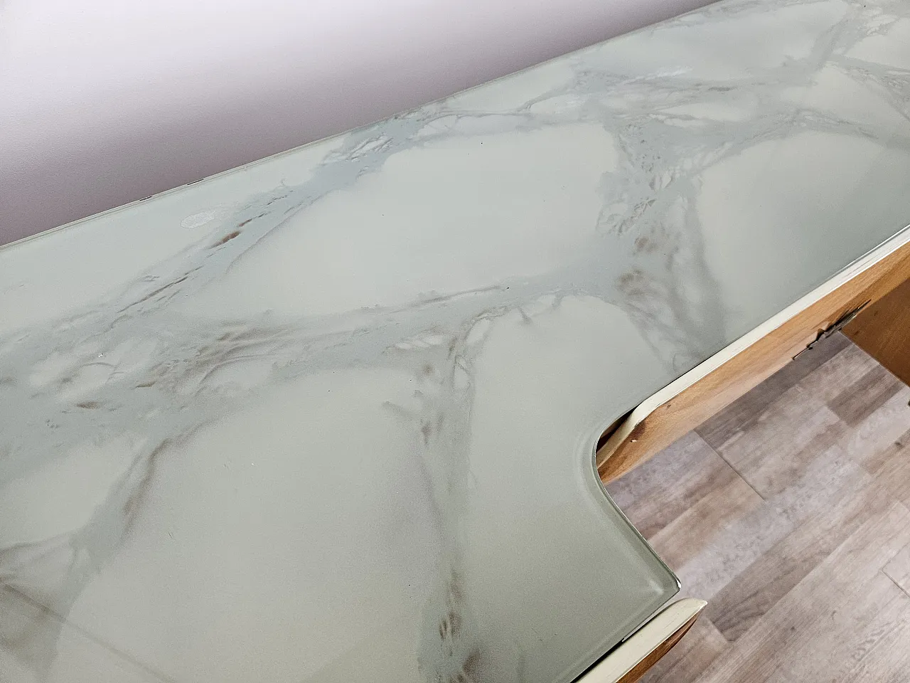 Italian chest of drawers Mid Century in maple and brass, 1950 8