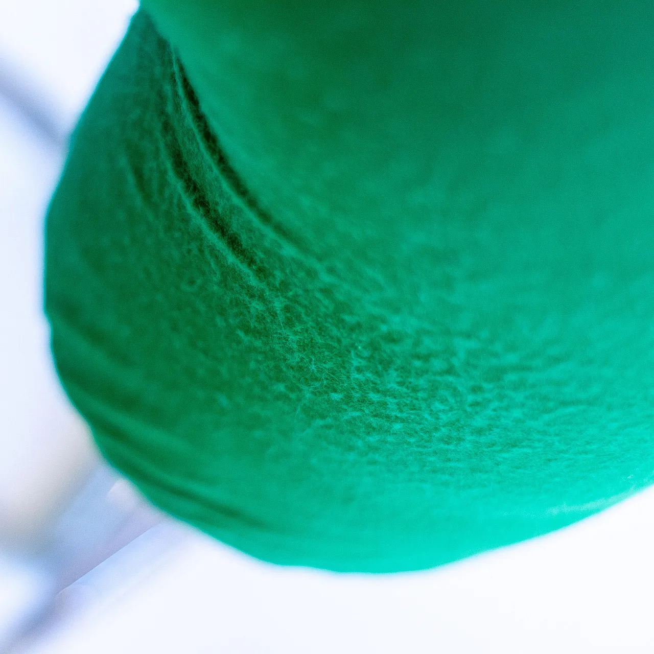 Sedia in stile Space Age in velluto verde e acciaio, Renato Zevi 11