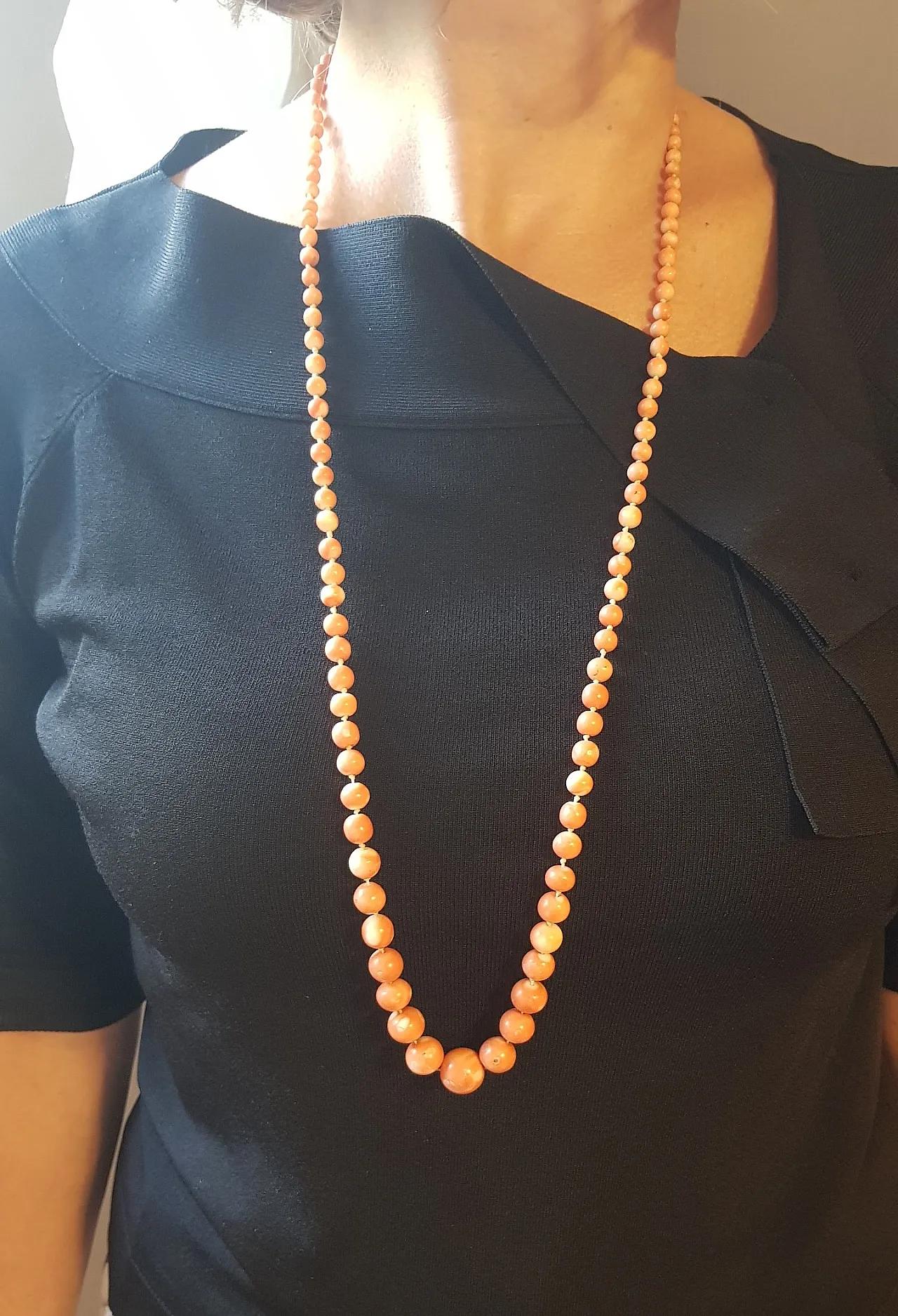 Coral necklace of the 1930s with silver closure 2