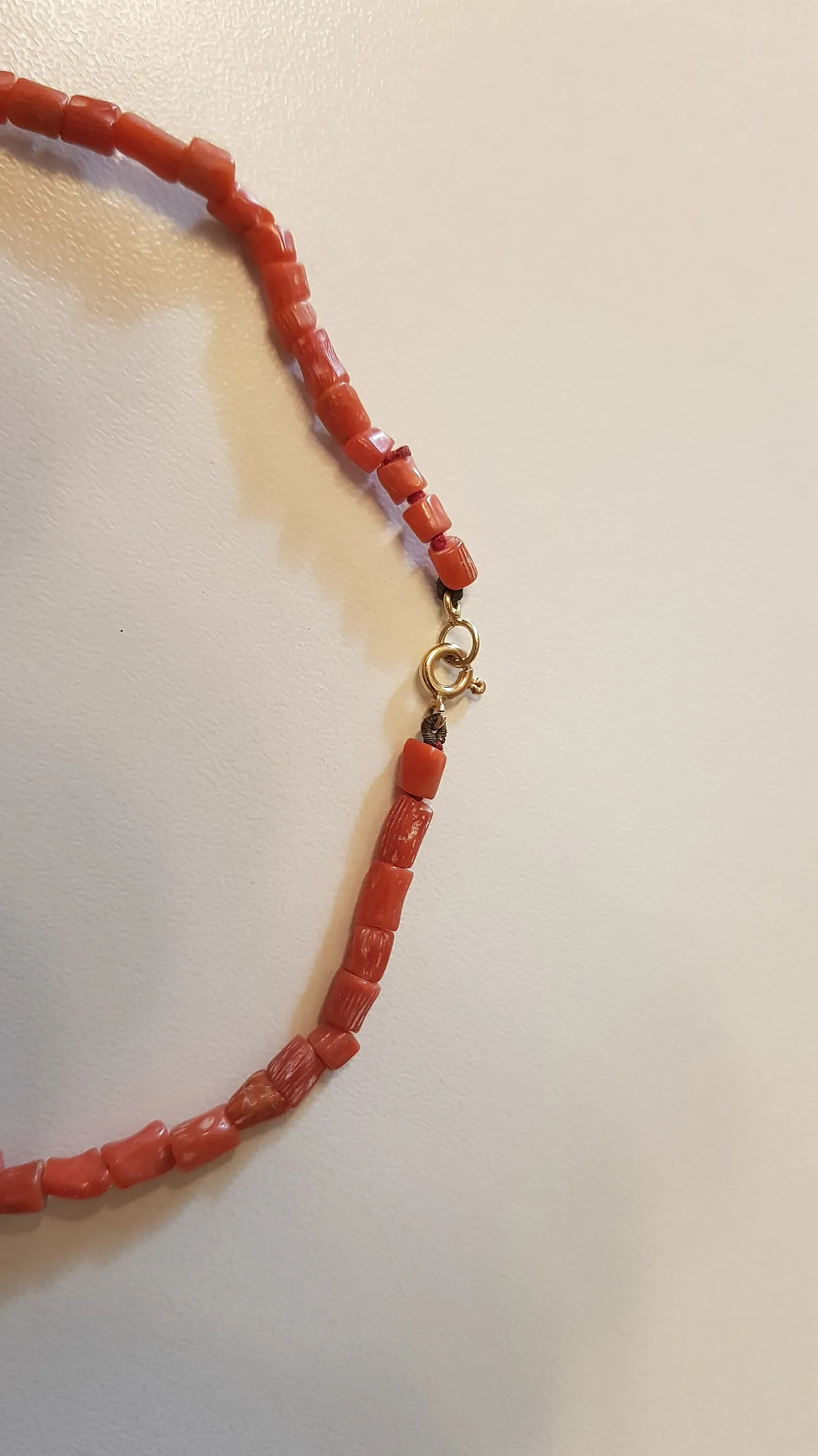 Coral crew necklace with 18kt gold pendant 5