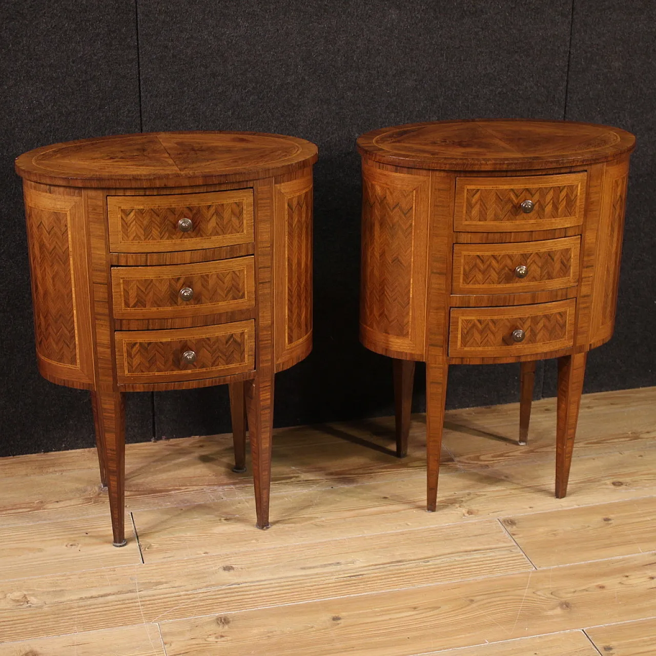 Pair of inlaid oval bedside tables, 20th century 1