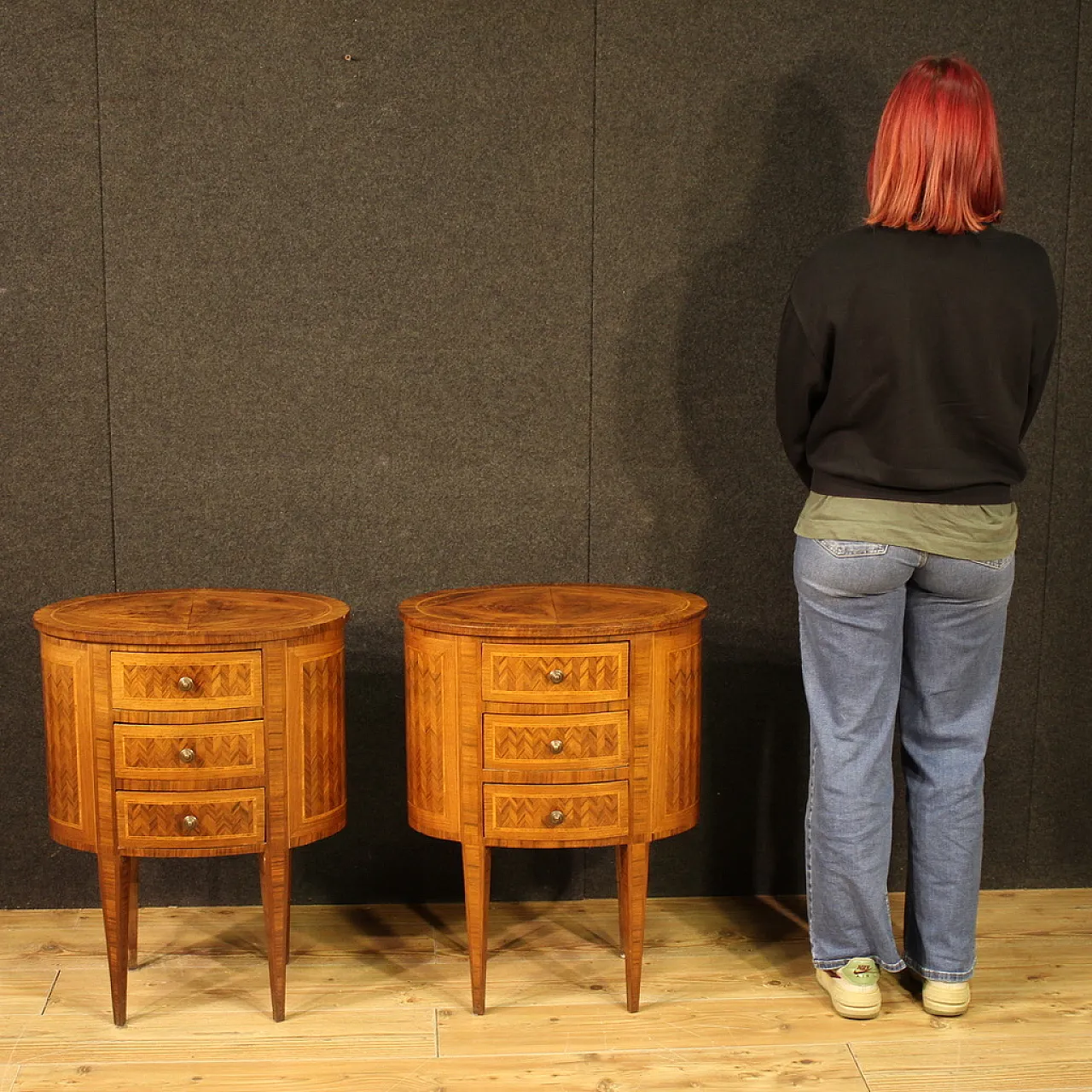 Pair of inlaid oval bedside tables, 20th century 2