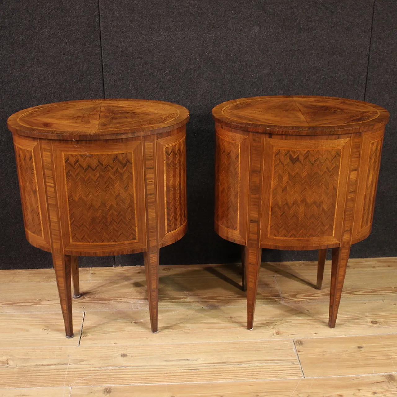 Pair of inlaid oval bedside tables, 20th century 3