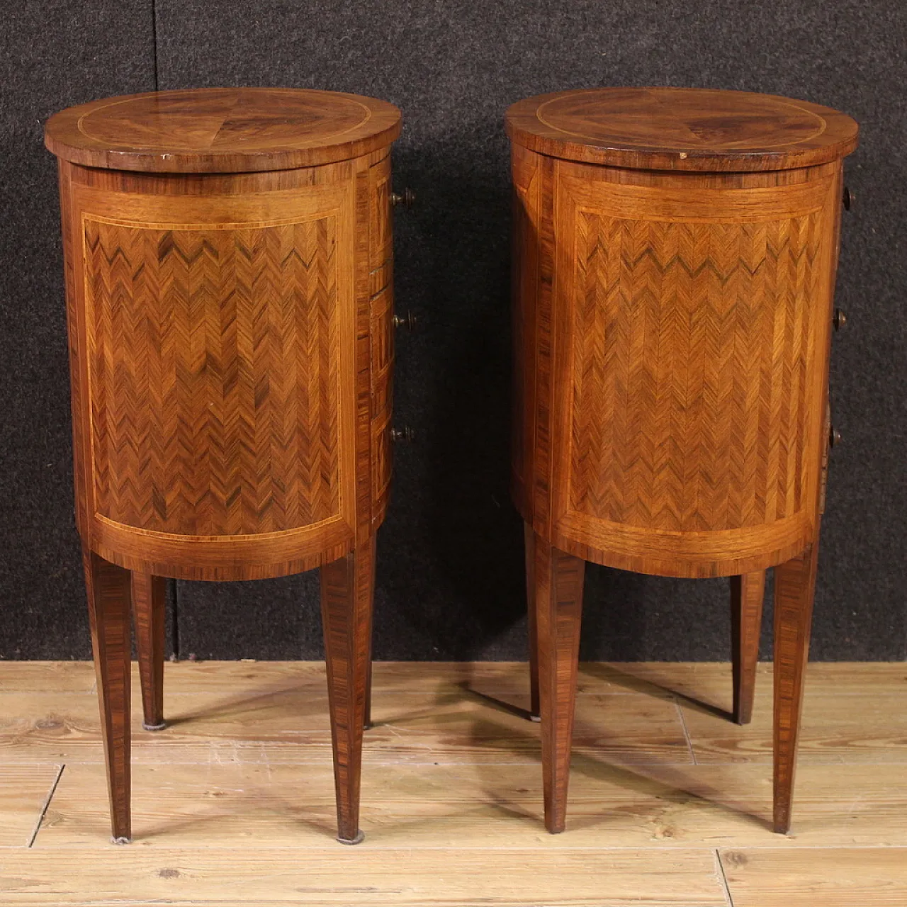 Pair of inlaid oval bedside tables, 20th century 5