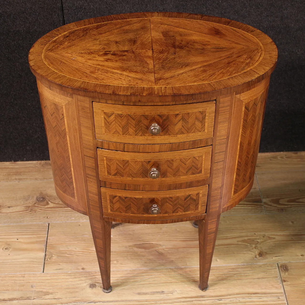 Pair of inlaid oval bedside tables, 20th century 6
