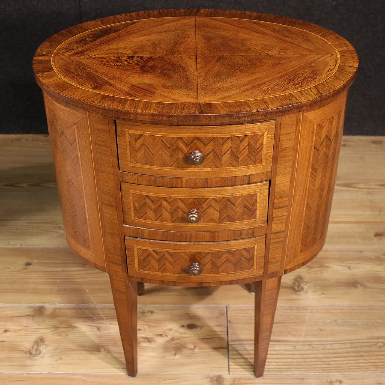 Pair of inlaid oval bedside tables, 20th century 7