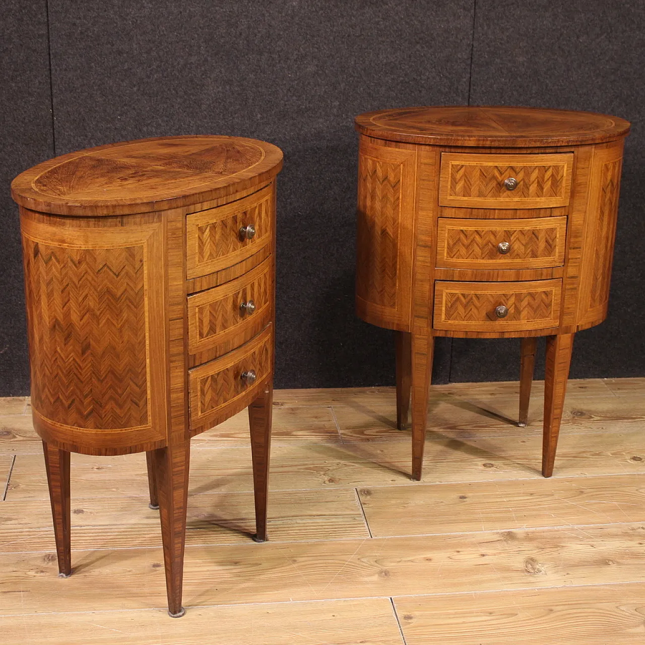 Pair of inlaid oval bedside tables, 20th century 8