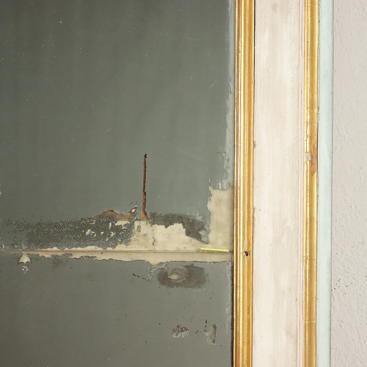 Specchio Neoclassico in legno intagliato, laccato e dorato, fine '700 9